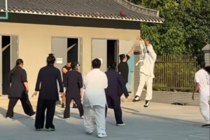 萨索洛vs尤文图斯直播_萨索洛vs尤文图斯免费在线直播_萨索洛vs尤文图斯超清在线直播